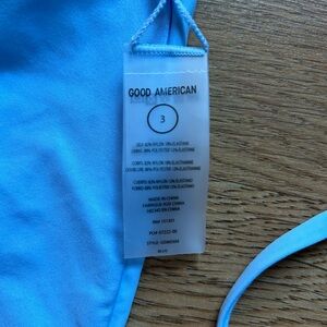 NWOT Good American triangle bikini top size 3